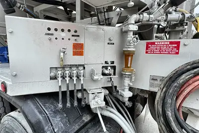 Used 2004 INTERNATIONAL 7400 Concrete Mixer Trucks New Jersey US | Proxy Equipment #1383073
