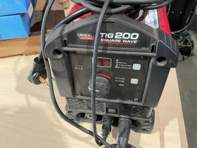 Used LINCOLN ELECTRIC SQUARE WAVE® TIG 200 TIG WELDER Tig Welders Michigan US | Miedema Asset Management Group #1423456