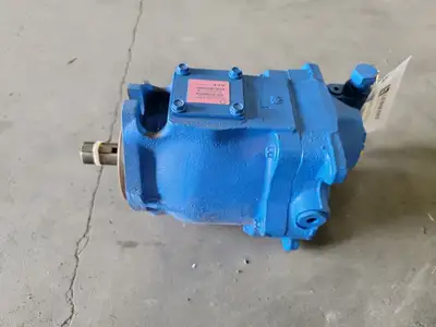 USED EATON PVQ40AR02AB10H211100A100100CD0A