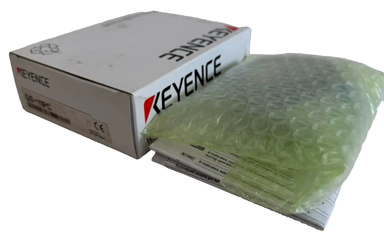 NEW KEYENCE GS-11PC SAFETY INTERLOCK SWITCH GS11PC