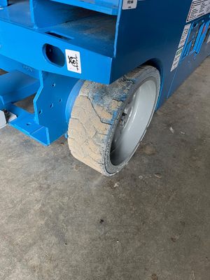 USED 2018 Genie GS-3246