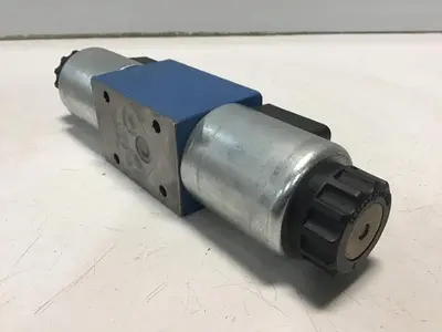 USED REXROTH 4WE6J62/EG24N9K4