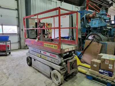 Used SKYJACK SJIII-3220 Scissor Lifters British Columbia CA | Lenmark #913477