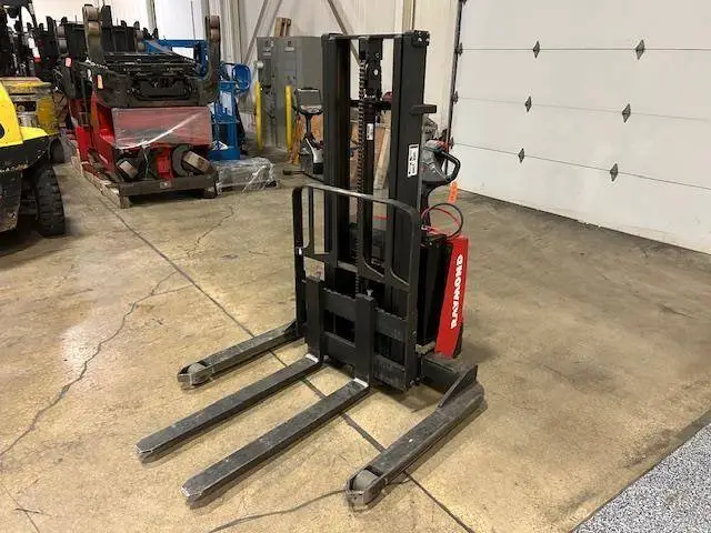 Used 2013 RAYMOND RAS25 Stackers Illinois US | Somerset Equipment Sales #1542980