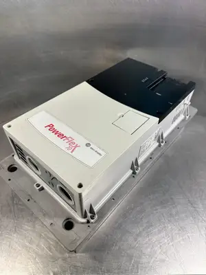 USED Allen-Bradley Allen Bradley power Flex 70