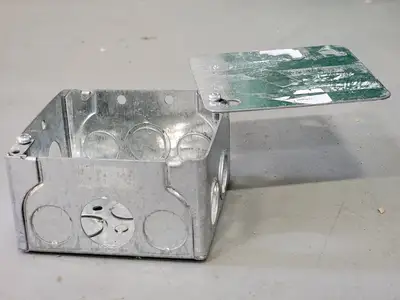Square Outlet Box with Cover, Steel, 4X4X2-1/4, 14 Knockouts