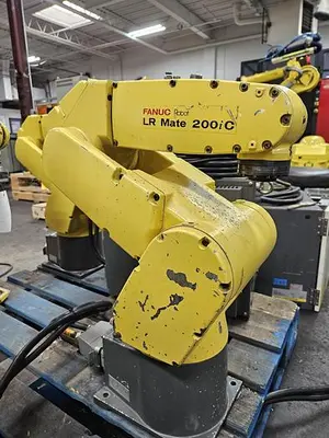USED 2010 FANUC LR MATE 200IC