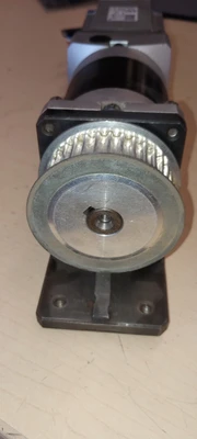USED YASKAWA ELECTRIC SERVO MOTOR AND REDUCER