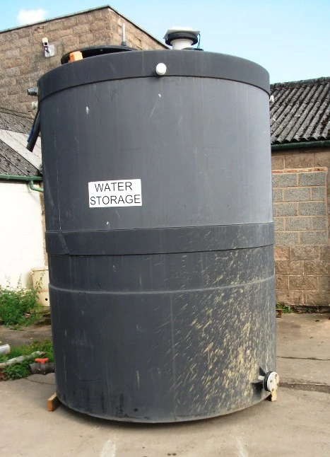 10,000L Vertical Black Polypropylene Enclosed Tank