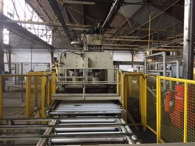 USED SIEMPELKAMP PANEL PRESS 470 TON
