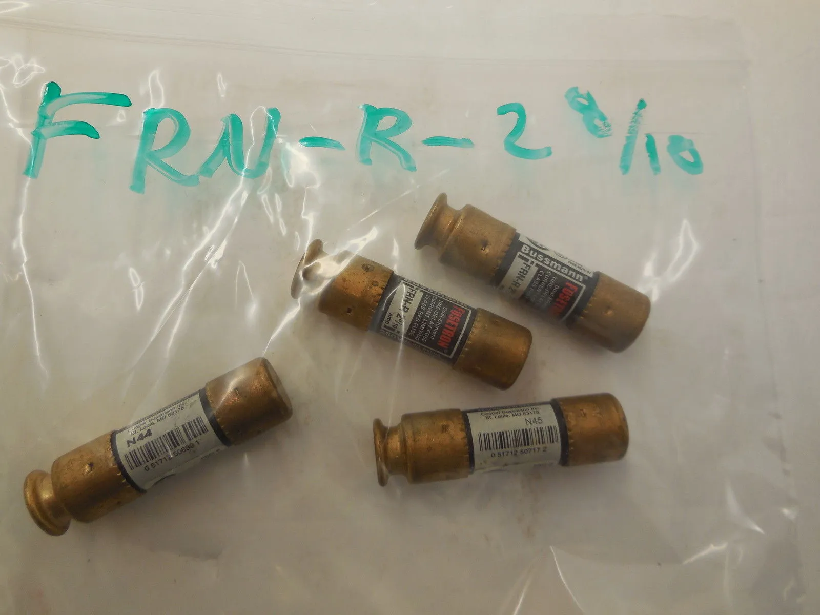 4 NEW FUSETRON FRN-R-2-8/10 FUSES FRNR2810