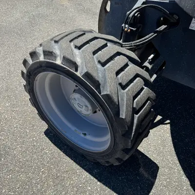 USED 2015 Genie Z-62/40