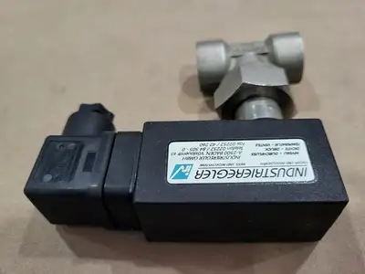 NEW INDUSTRIEREGLER UR 3 MO 15 MI