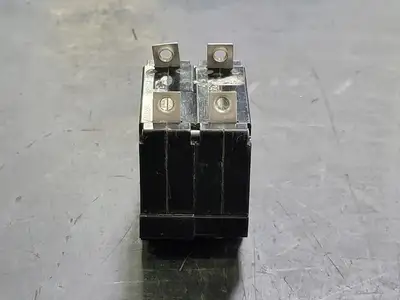 Used CARLING TECHNOLOGIES PX2-X0-14-001-XA1-E Switchgears British Columbia CA | Lenmark #241577