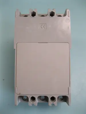 NEW Merlin Gerin EZC100B3015