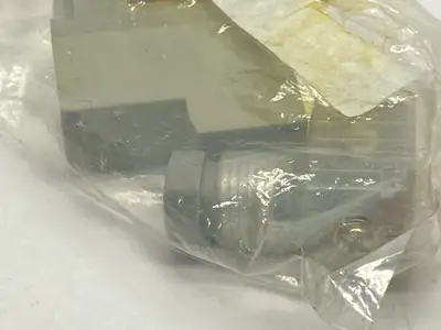 SY115-5DZ-Q | SMC  Pneumatic Solenoid Valve - New