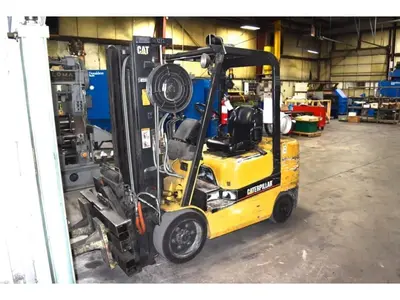 5,000 LBS CATERPILLAR MODEL #GC30K LP GAS FORKLIFT: STOCK #23033