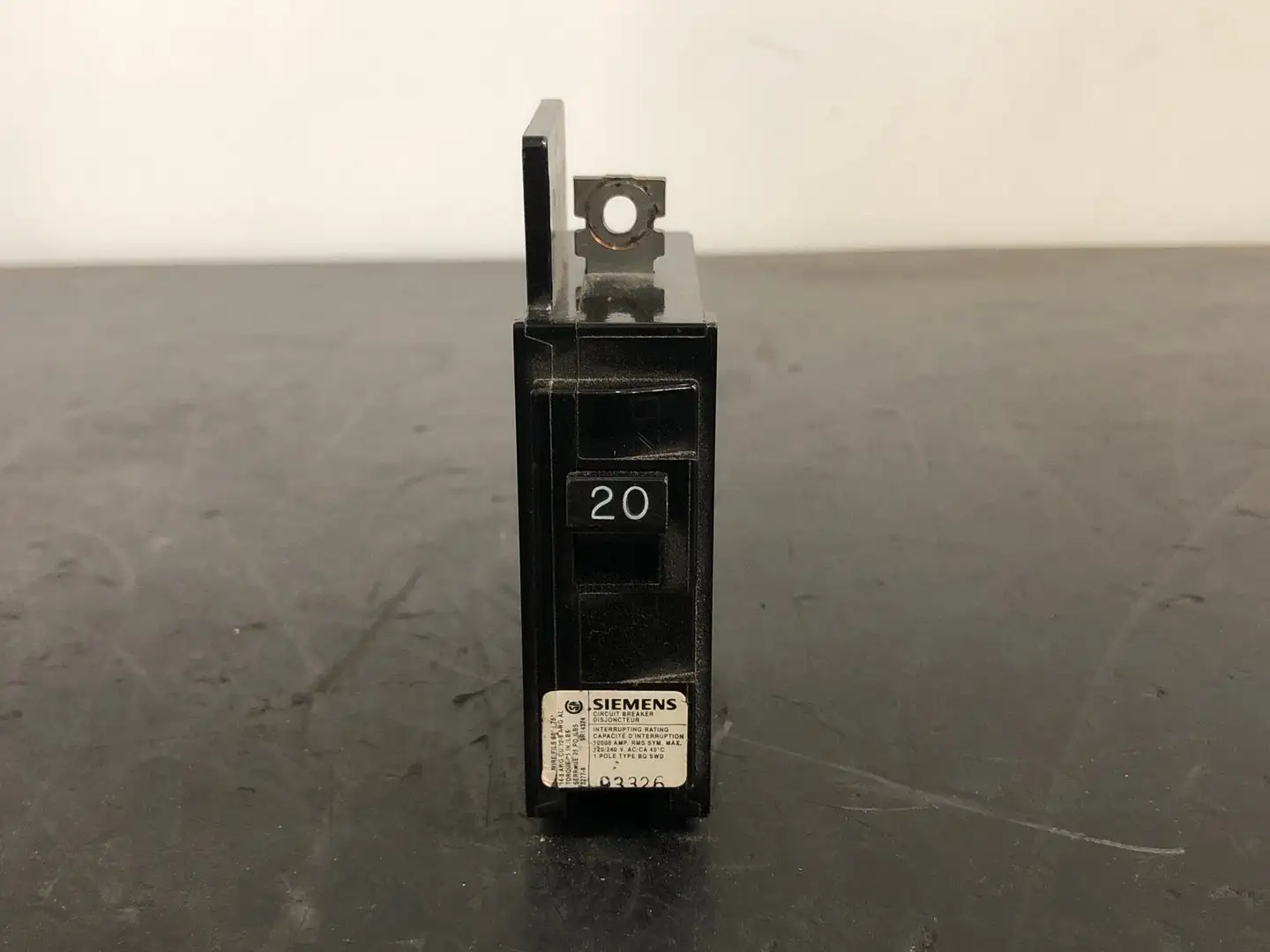 Used SIEMENS BQ1B020 Switchgears British Columbia CA | Lenmark #242809