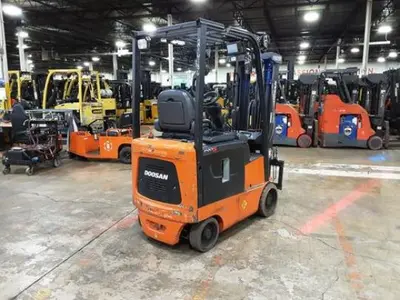 USED 2019 DOOSAN BC15S-5