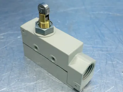 New | in-Stock OMRON ZEQ222S Relays & Switches | HGR 24 #739515