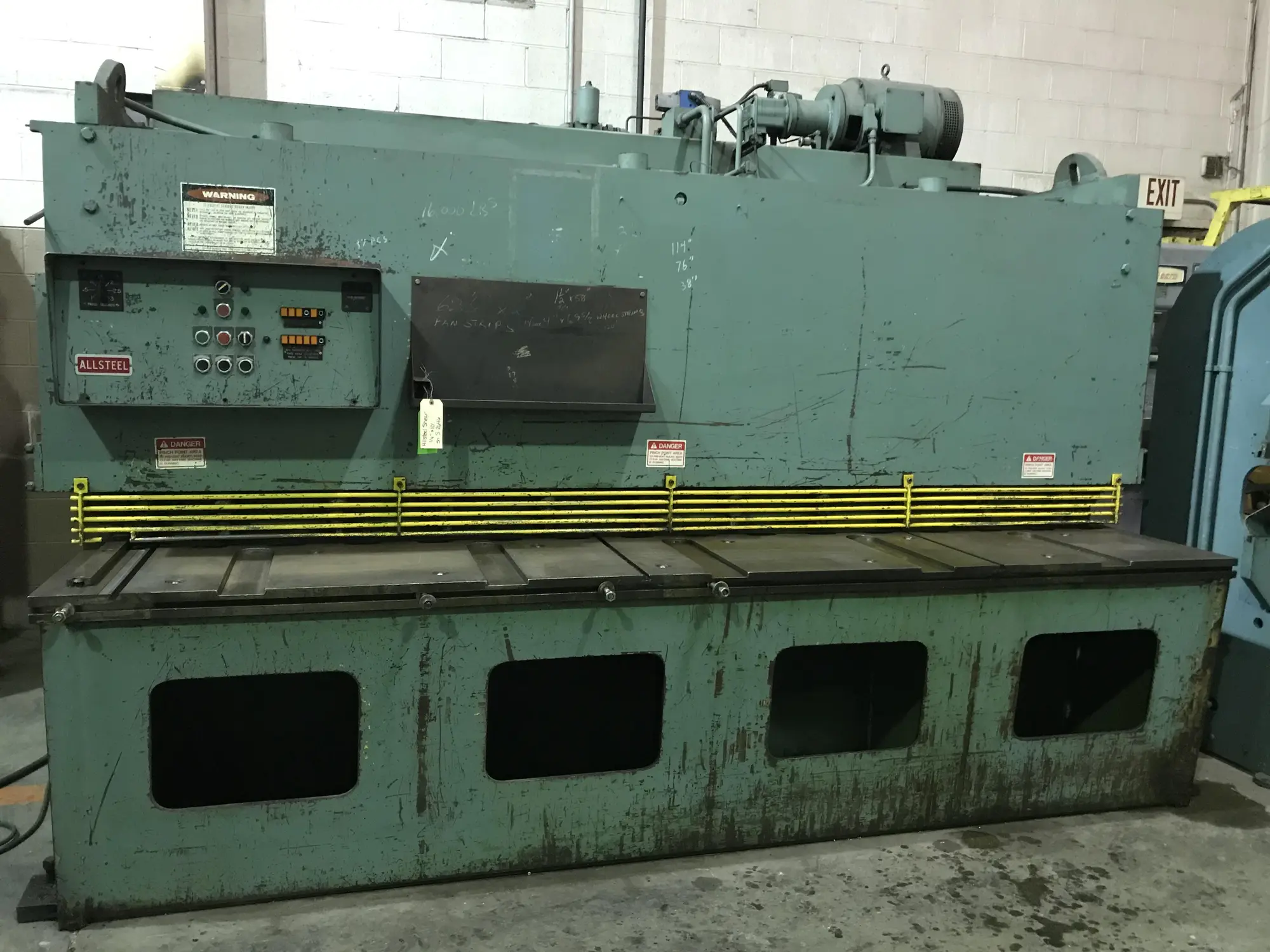 USED 1981 ALLSTEEL 1/4”X10’