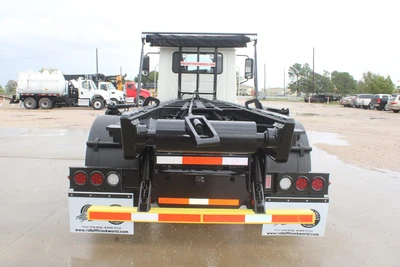 New | in-Stock 2025 MACK MD6 Rolloff Trucks Texas US | Roll Off Truck World #1491872
