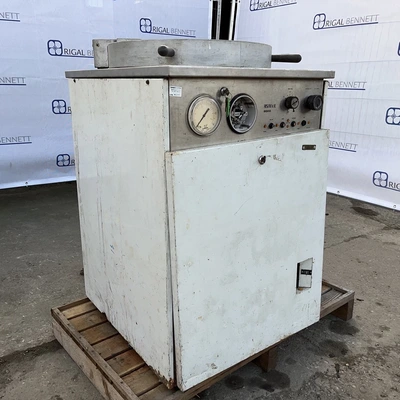 130L Astell Hearson Vertical Autoclave