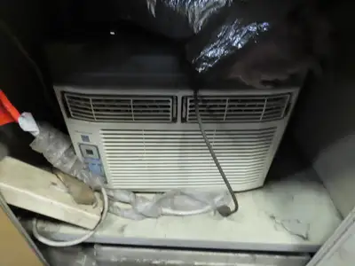 Dust Shield Computer Enclosure Cabinet W/AC Cooling Unit 115V 1Ph