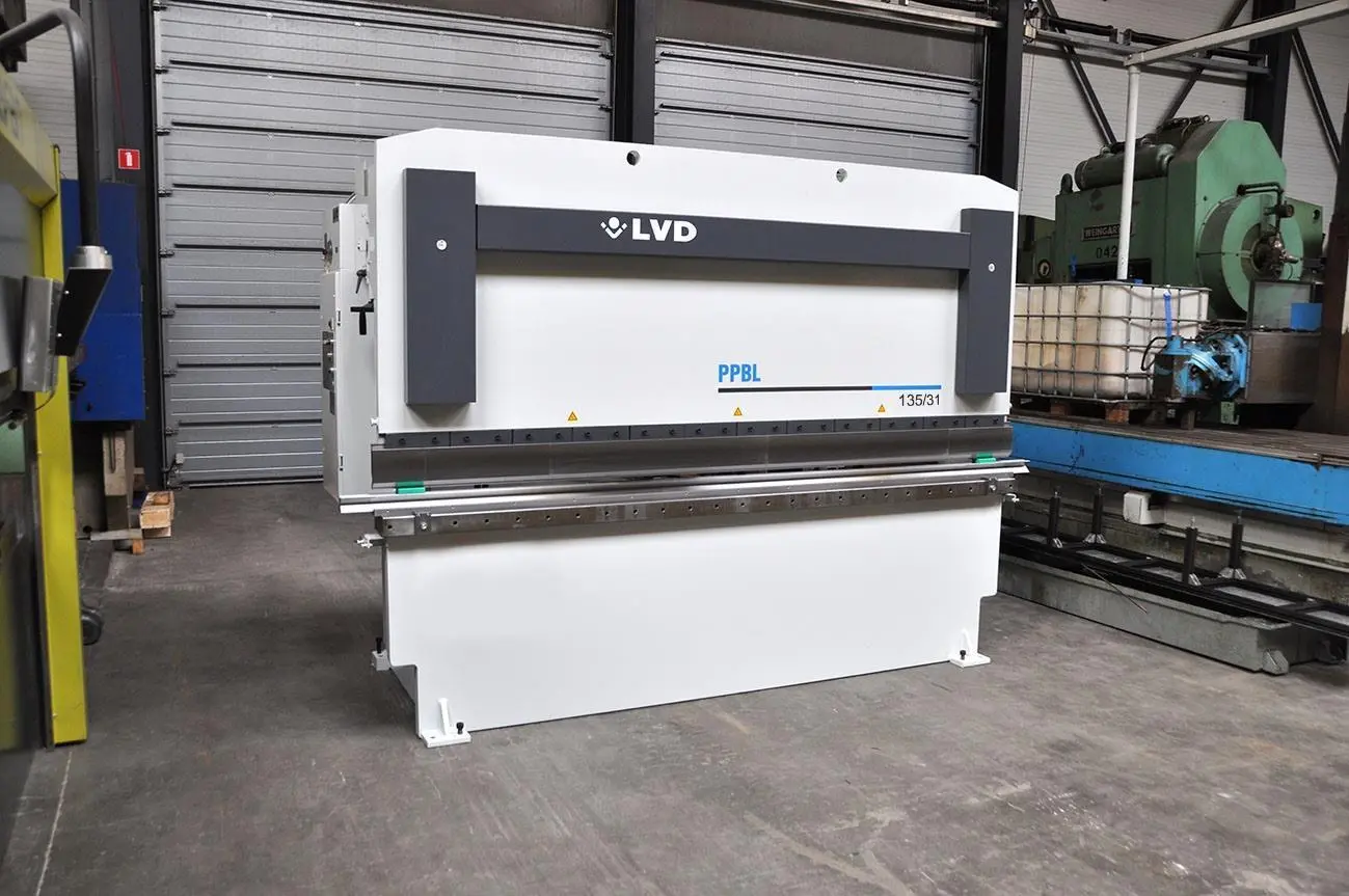 USED LVD PPBL-H 135 TON X 3100 MM CNC