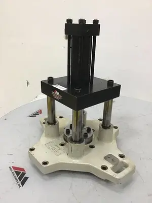 USED MILACRON 5240013