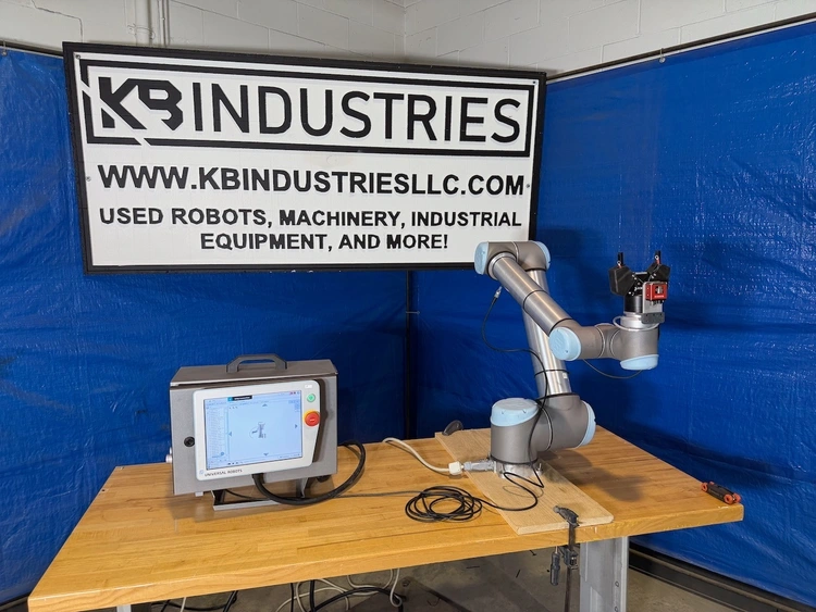 Used 2018 UNIVERSAL ROBOTS UR10 Robots Michigan US | K.B. Industries LLC #898375