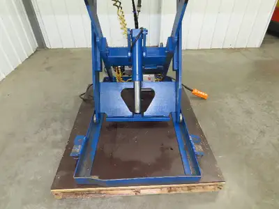 Used VESTIL _UNKNOWN_ Misc Lifts Indiana US | Arrow Industrial #1412088