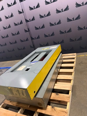 USED SQUARE D HCM23734M