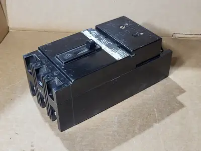 Used WESTINGHOUSE FB3040PL Switchgears British Columbia CA | Lenmark #409272