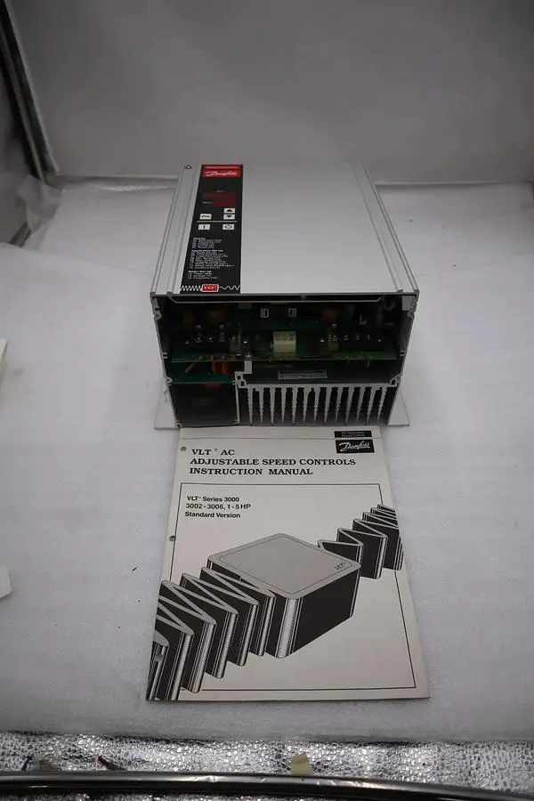 NEW Danfoss 175L1017 VLT Type 3002 Variable Speed Drive 440-500V STOCK H1857