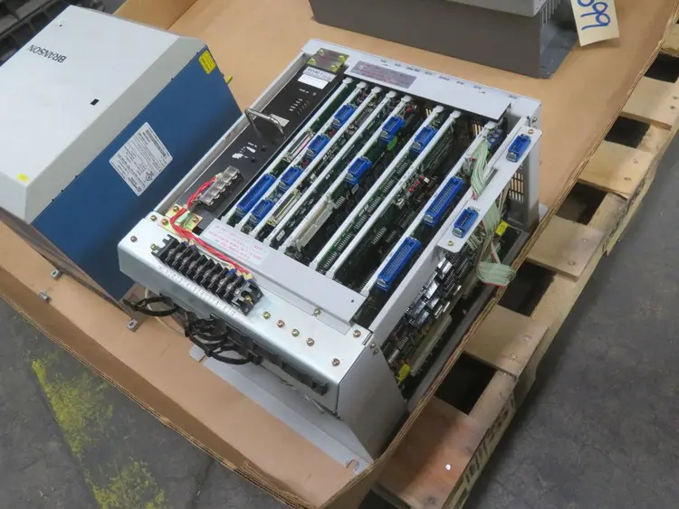 Used MITSUBISHI UF740B MELDAS-YQ8 Misc Electrical & Power Parts Texas US | Aucto #1307105