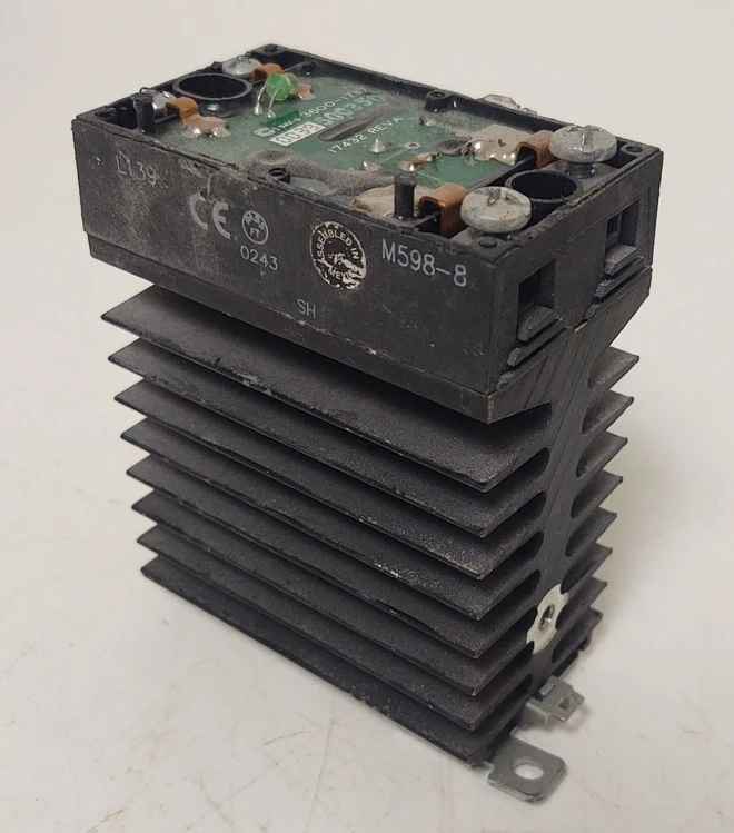 Used Crydom _UNKNOWN_ Relays & Switches | Edwards Industrial Repair #978851
