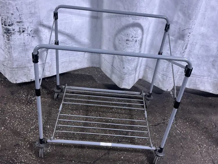Used RUBBERMAID _UNKNOWN_ Miscellaneous MRO Ohio US | HGR 24 #1128535