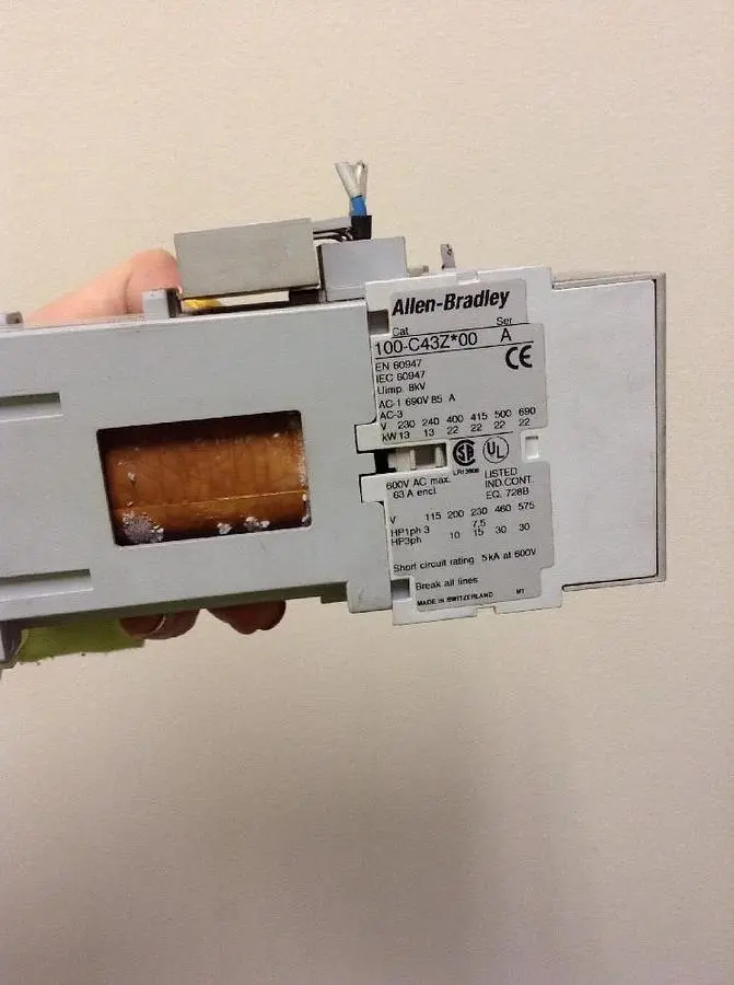 USED ALLEN BRADLEY 100-C43Z*00