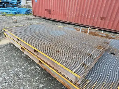 129" x 77" x 7.75" Platform Grate