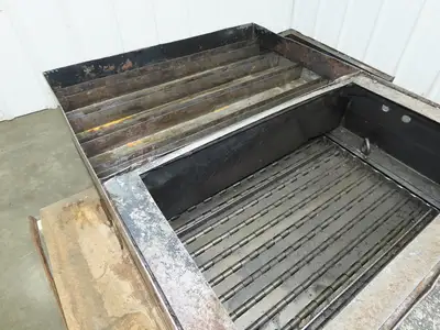 Enomoto 37"W x 8' 4" Chip Conveyor 26"Belt 220V *Needs New Drive Sprockets*
