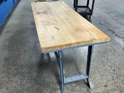 Used QLTY _UNKNOWN_ Work Benches Ohio US | HGR 24 #1316164