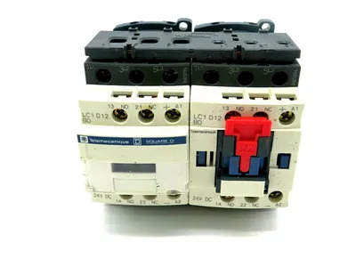 NEW SQUARE D TELEMECANIQUE LC2D12BD REVERSING CONTACTOR