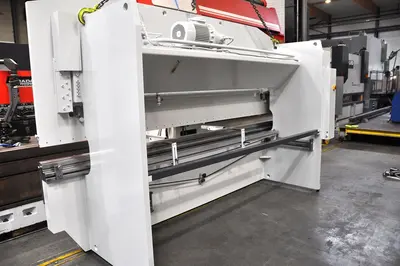 USED LVD PPBL-H 135 TON X 4100 MM