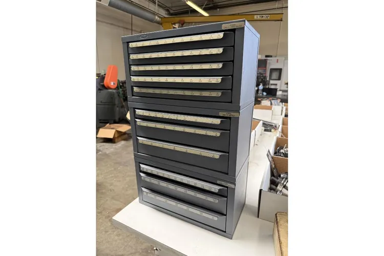 Used _UNKNOWN_ _UNKNOWN_ Cabinets California US | KD Auctions #1359386