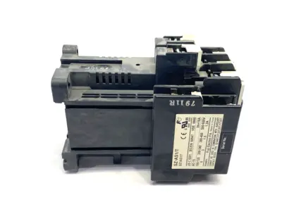 SC-E03/G,SE12AG,SZ1AS1T,SZ-AS1/T | Fuji Electric SC-E03/G Contactor 2VDC SE12AG, SZ-AS1/T Auxiliary Contact SZ1AS1T - Used