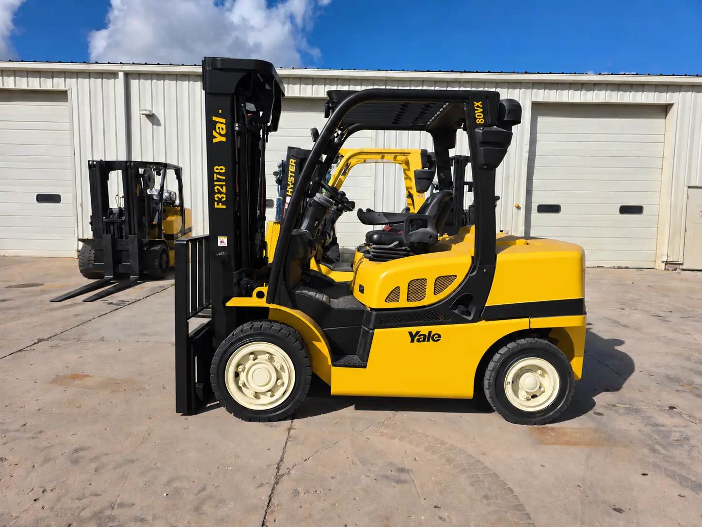 Used 2023 Yale GDP080VXN Internal Combustion Forklifts: Pneumatic Tire New York US | United Lift #1483120