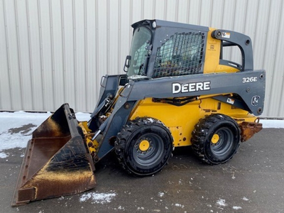 USED 2015 Deere 326E
