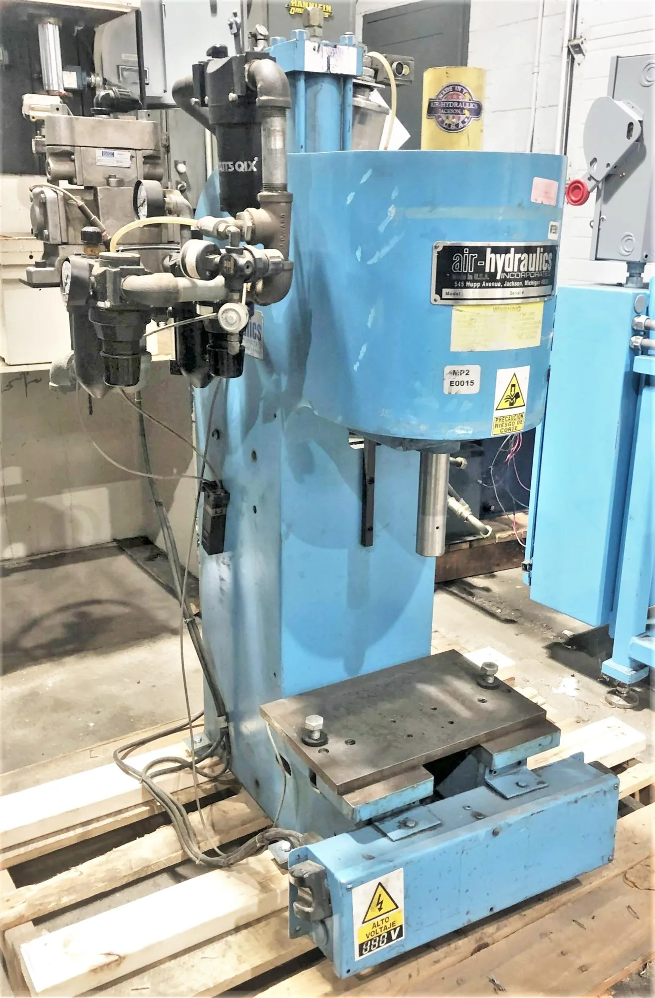 USED 1995 AIR-HYDRAULICS AIR-HYDRAULICS C400A PRESS