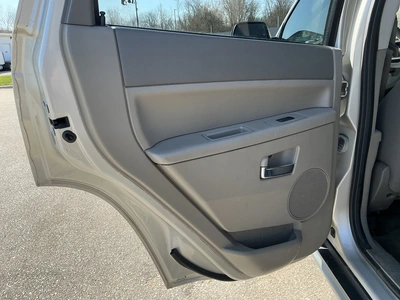 USED 2009 JEEP GRAND CHEROKEE